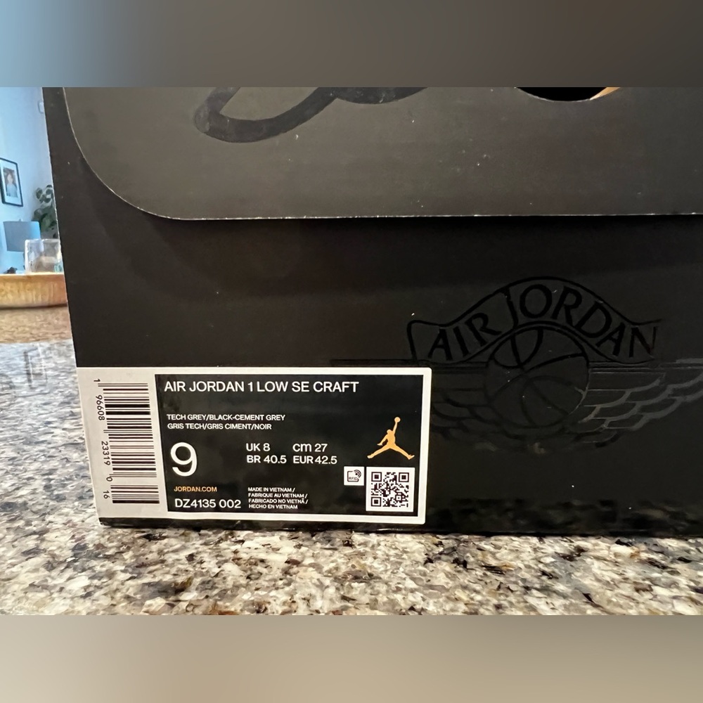 AJ1 craft